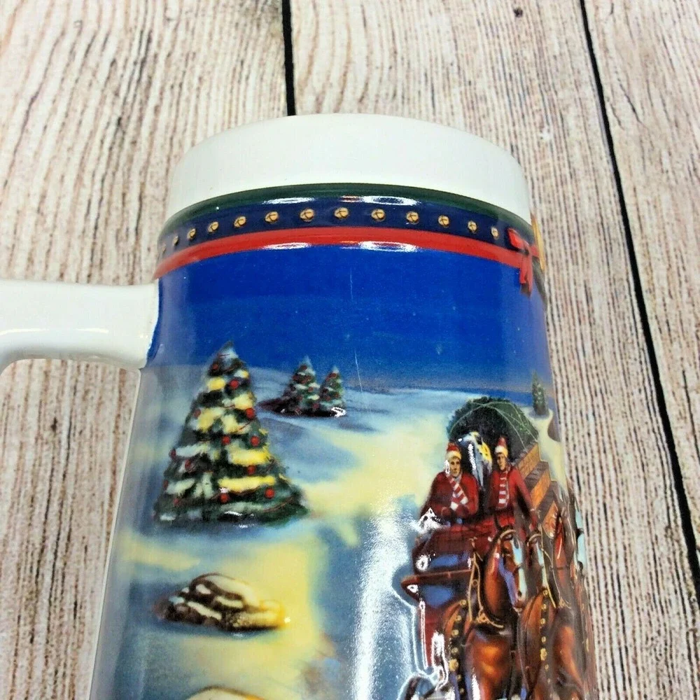 2002 Anheuser Busch AB Budweiser Holiday Christmas Beer Stein Clydesdales‎ NIB